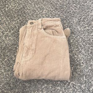 Baggy beige jeans